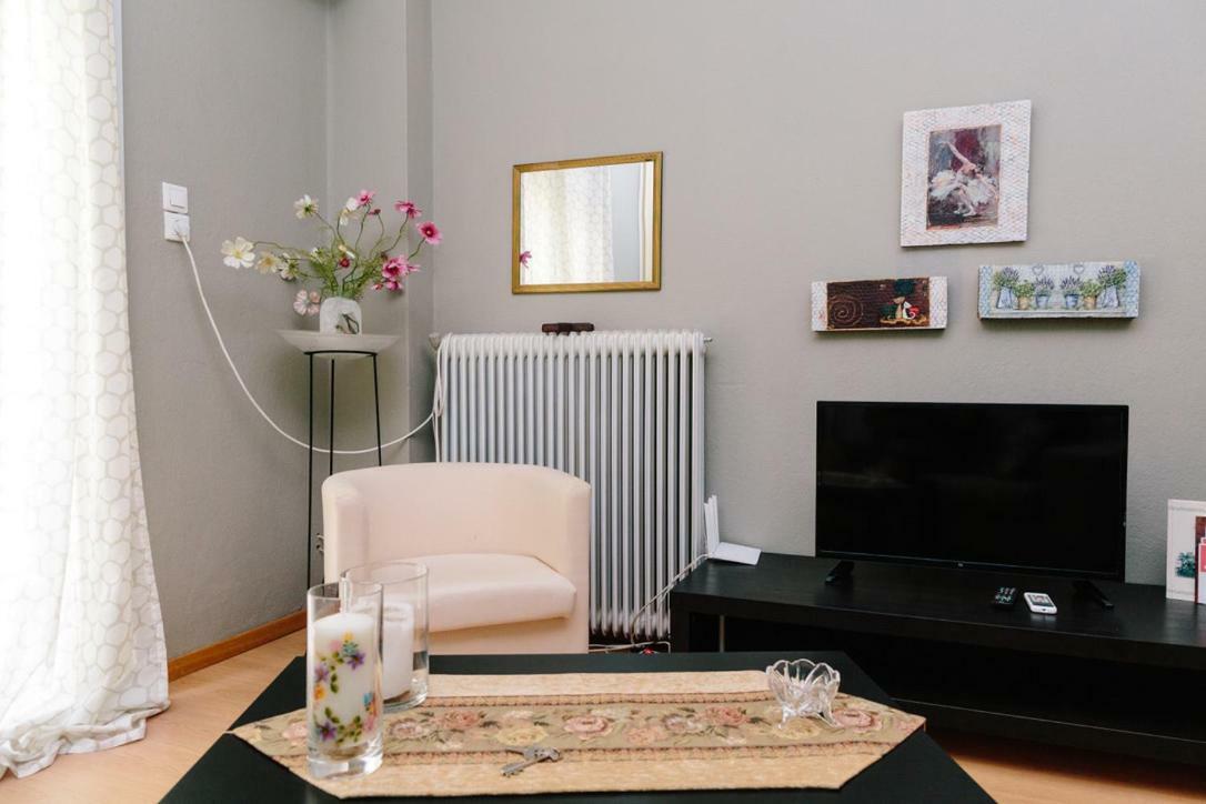 Cosy Apartment In The Centre Of Komotini Bagian luar foto